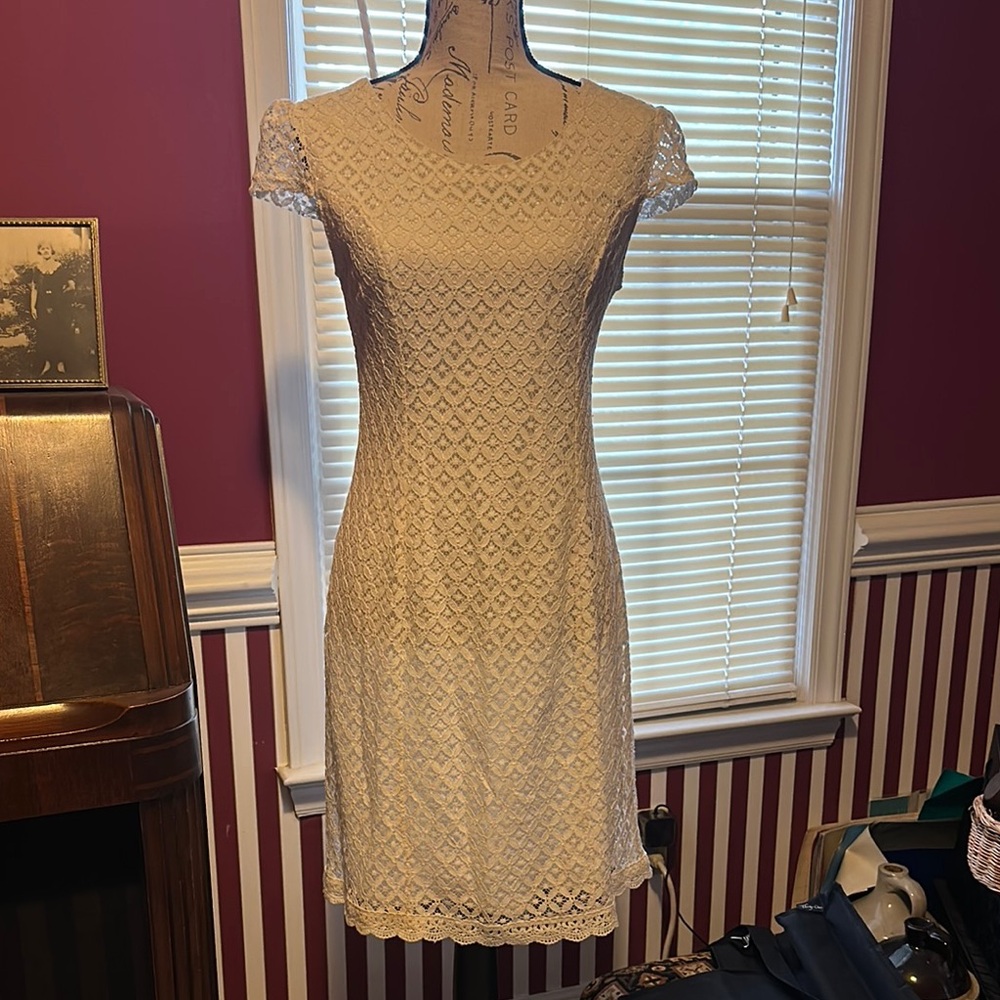 Elegant white Lace Dress